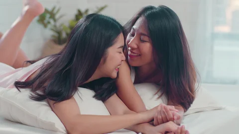 PESTA SEX BERSAMA TEMEN ISTRI YANG CANTIK