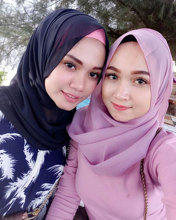 Kemolekan Tubuh Dua Ibu Muda Tetangga Kamar Kosanku