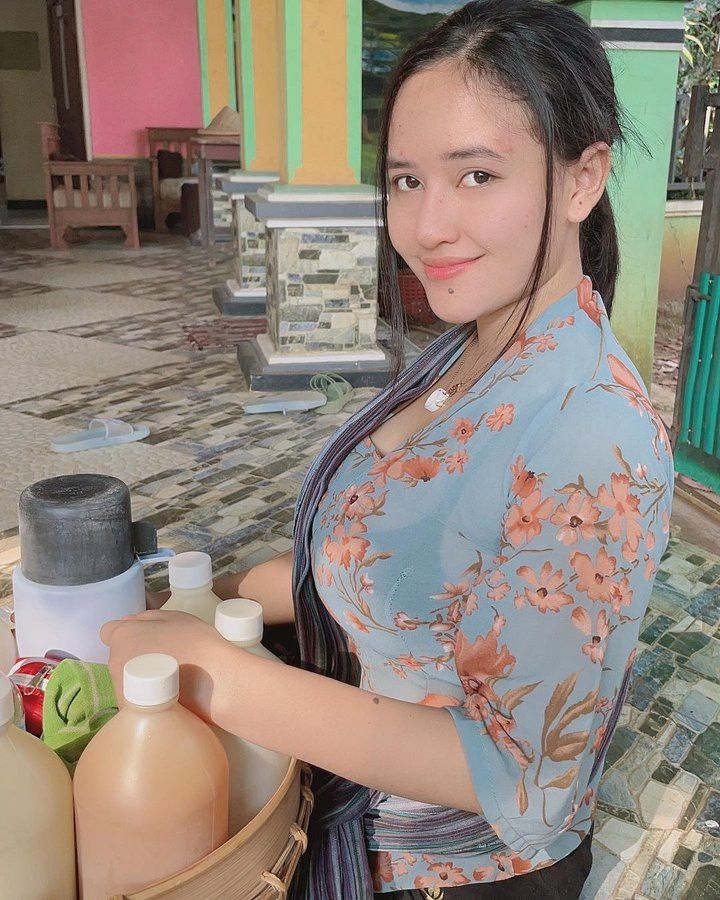 Nikmatnya Ngentot Dengan Penjual Jamu Kuat