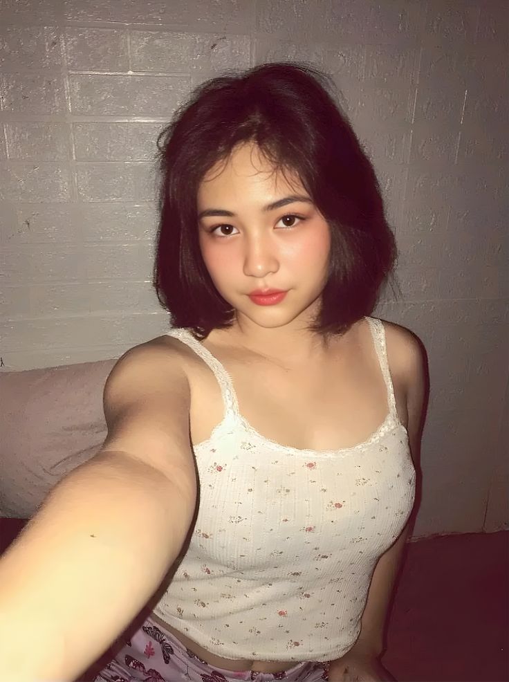 Menikmati Tubuh Seksi Gadis Tomboy